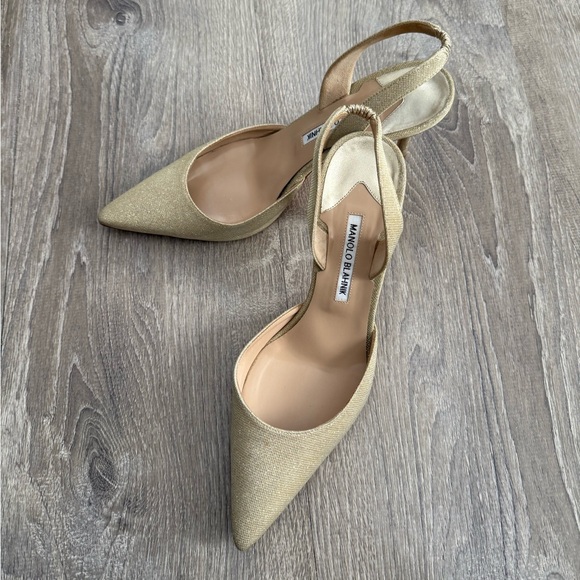 Manolo Blahnik soft glitter slingback pumps with 3 inch stiletto heels - Picture 4 of 7